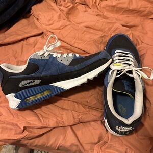Nike Air Max Men's Navy and Black Sneakers